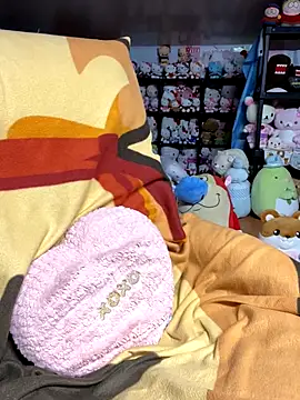 w3tkittty online show from November 2025 04:22:02 AM