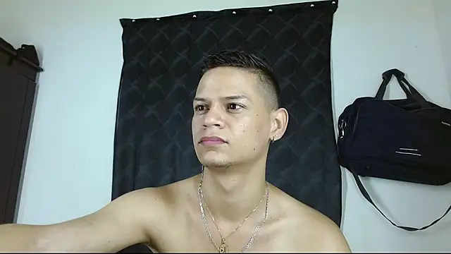 Snapshot of axce1_boy24 chatting on October 2025 12:30:02 PM axce1 boy24 online show from October 2025 12:30:02 PM