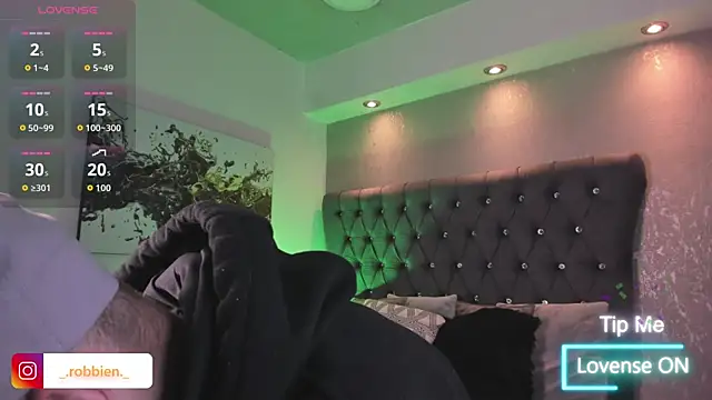 Robbin Blaze online show from April 2026 10:19:02 PM