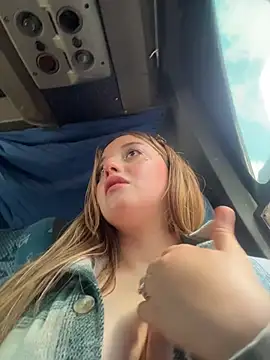 Baby  Otaku online show from February 2026 07:14:02 PM