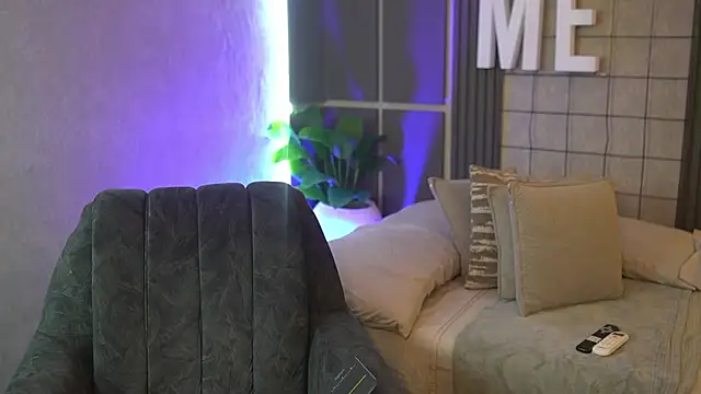 Susan wall online show from September 2025 01:13:01 PM