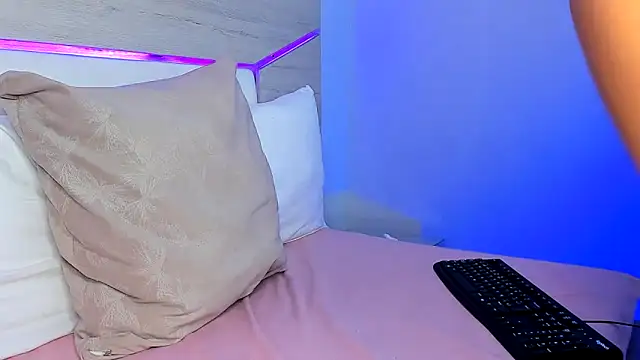 ZoeMorris online show from January 2026 05:27:02 PM