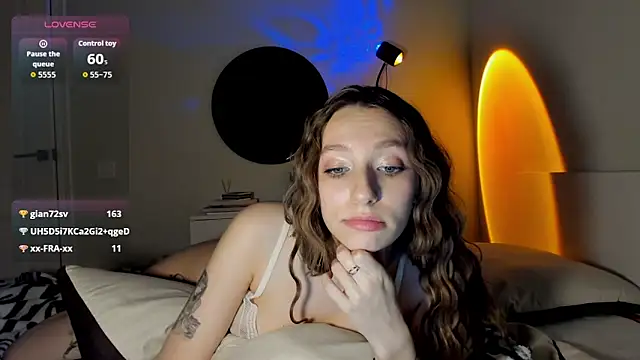 DreamHale  online show from April 2026 06:10:01 PM