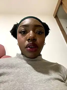 alissradiante1 online show from October 2025 01:41:02 AM