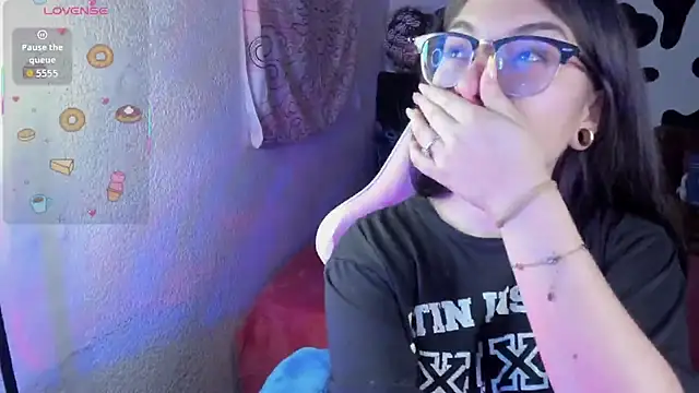 abbie jensen  online show from October 2025 02:24:01 AM