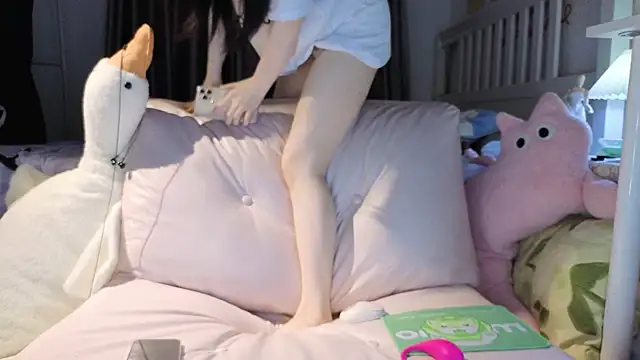 love-uiui online show from October 2025 04:29:02 PM