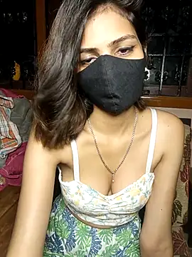 Isha Sax online show from September 2025 06:43:02 PM