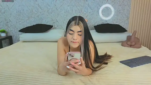 Antonella west online show from December 2025 09:08:02 PM