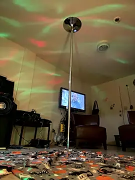 Snapshot of red-ember chatting on January 2026 06:07:02 AM red-ember online show from January 2026 06:07:02 AM