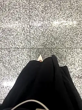 xiaoyuan01 online show from September 2025 01:28:01 AM