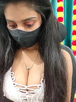 Aanya hotty online show from November 2025 02:33:01 PM