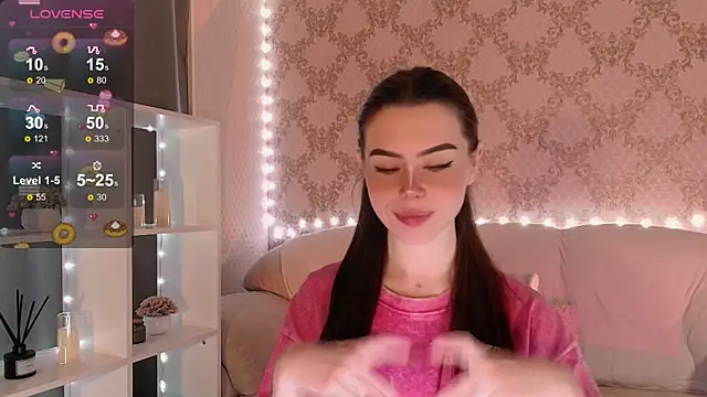 HolyMiax online show from November 2025 03:40:01 AM