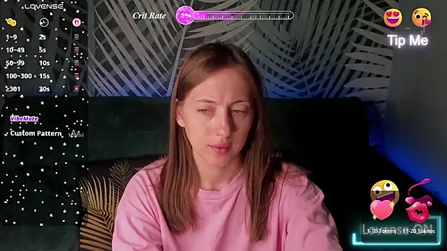 ChristyCrayme online show from June 2026 10:00:02 PM