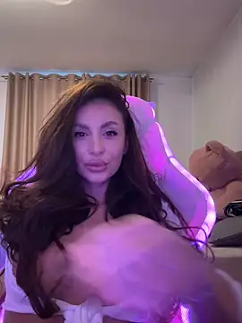 LunaBex online show from October 2025 05:44:02 AM