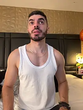 AxelThompson  online show from October 2025 11:22:01 AM