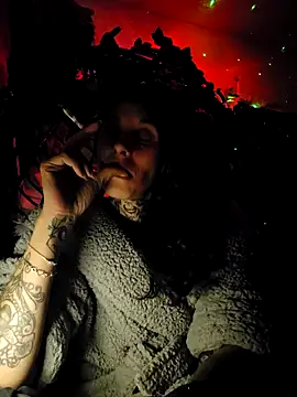 Snapshot of DarkAngelz1 chatting on November 2025 01:41:01 AM DarkAngelz1 online show from November 2025 01:41:01 AM