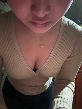 chenyu0308 online show from December 2025 05:17:02 AM