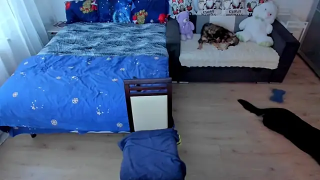 Snapshot of Squirt_Kimm chatting on November 2025 12:20:01 PM Squirt Kimm online show from November 2025 12:20:01 PM