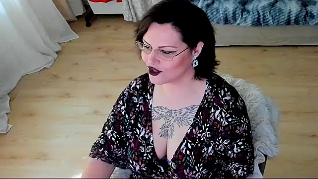 Snapshot of Squirt_Kimm chatting on June 2026 02:00:02 PM Squirt Kimm online show from June 2026 02:00:02 PM