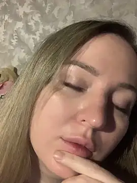 hotsteacher online show from November 2025 02:20:01 AM