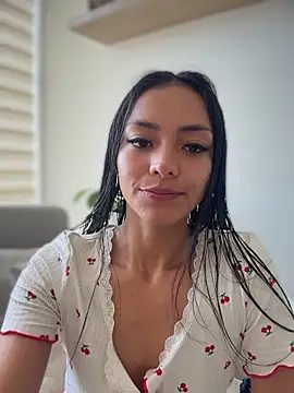 Snapshot of im-isabella chatting on July 2026 02:10:02 PM im-isabella online show from July 2026 02:10:02 PM