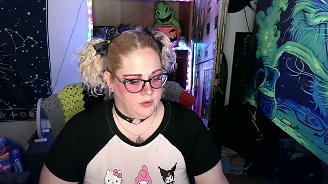 Kinky Witch online show from April 2026 04:32:02 PM