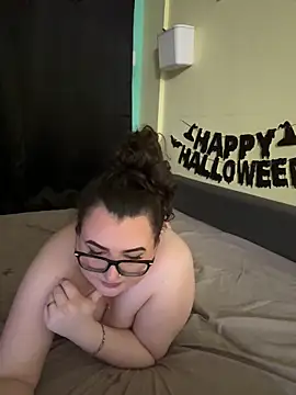 Snapshot of HaleyAyush chatting on October 2025 04:52:01 PM HaleyAyush online show from October 2025 04:52:01 PM