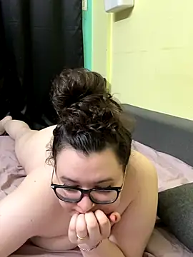 Snapshot of HaleyAyush chatting on November 2025 04:31:02 PM HaleyAyush online show from November 2025 04:31:02 PM