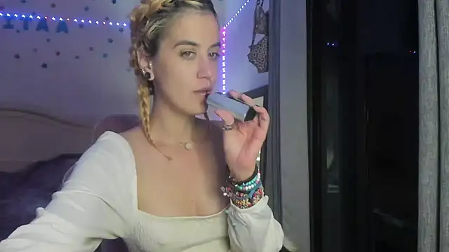 aalokitaa online show from November 2025 05:28:02 AM