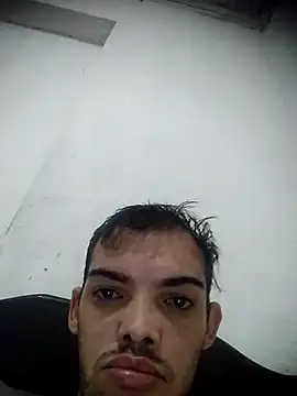 GuilhermeYuree online show from October 2025 07:20:02 AM
