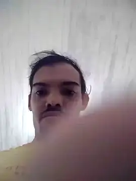 GuilhermeYuree online show from January 2026 03:49:01 PM