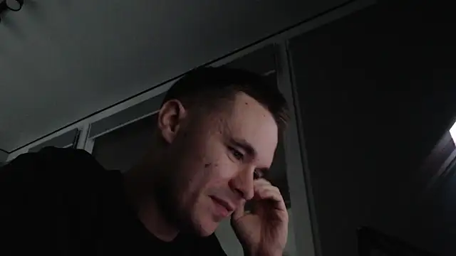 FreddyBredi online show from October 2025 01:51:02 PM