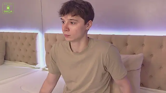 Snapshot of AnthonyHall chatting on October 2025 10:43:02 AM AnthonyHall online show from October 2025 10:43:02 AM