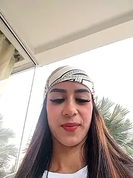 Juliana Xander online show from November 2025 02:13:01 PM