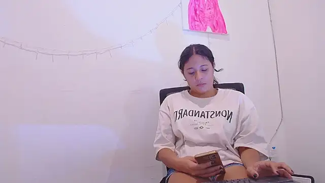 Snapshot of Aria_Arthur chatting on September 2025 07:38:01 PM Aria Arthur online show from September 2025 07:38:01 PM