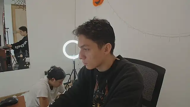 Snapshot of Aria_Arthur chatting on October 2025 02:05:01 PM Aria Arthur online show from October 2025 02:05:01 PM