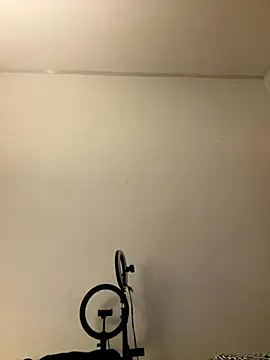 Ninazhang online show from November 2025 01:42:01 AM