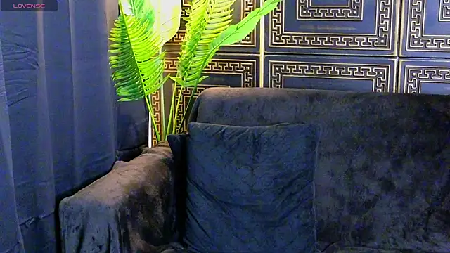 Aelorya online show from December 2025 04:22:01 PM