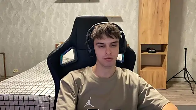 elliot scott online show from September 2025 01:23:02 PM