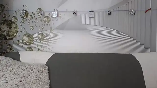 EvoletteLouLou online show from September 2025 12:04:02 PM