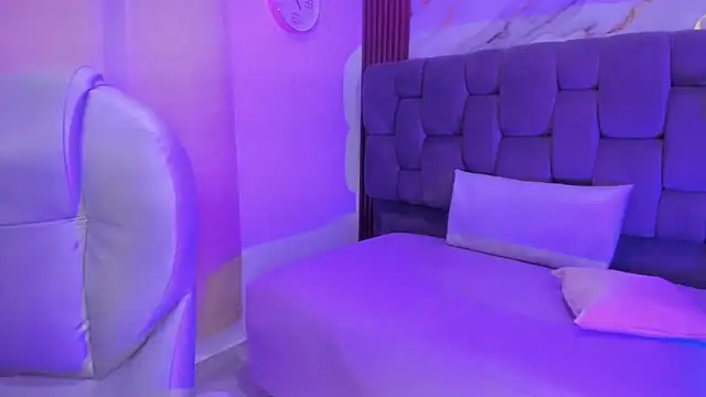 Snapshot of Anny_bridge chatting on September 2025 01:49:01 PM Anny bridge online show from September 2025 01:49:01 PM