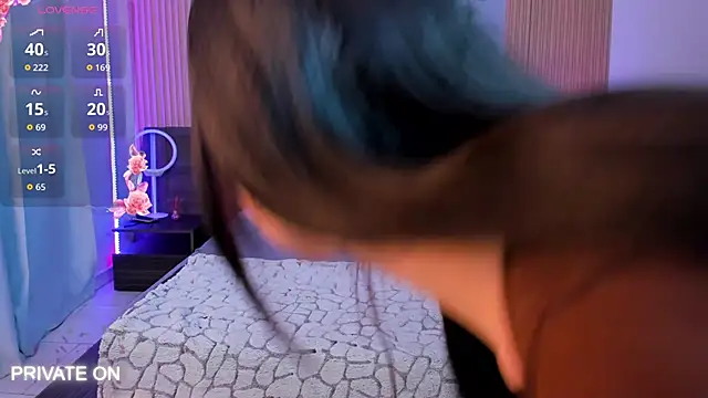 Snapshot of samanthaa_moon chatting on September 2025 05:57:02 PM samanthaa moon online show from September 2025 05:57:02 PM