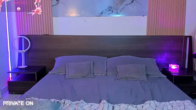 Snapshot of samanthaa_moon chatting on October 2025 11:14:01 PM samanthaa moon online show from October 2025 11:14:01 PM