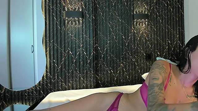 ZOETTAYLOR online show from December 2025 09:44:01 PM