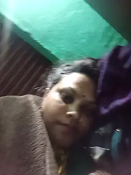 Snapshot of SHWETA1180 chatting on November 2025 12:33:01 AM SHWETA1180 online show from November 2025 12:33:01 AM