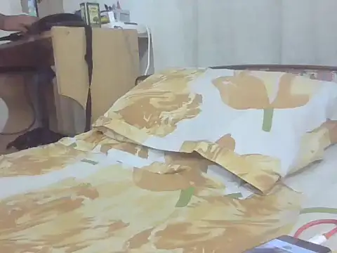 Snapshot of sofiacpl_ chatting on October 2025 05:24:02 PM sofiacpl  online show from October 2025 05:24:02 PM