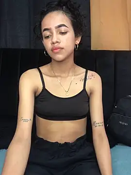 violeta 18x online show from October 2025 05:23:02 PM