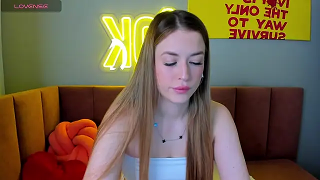 StacyWells online show from April 2026 01:30:01 AM