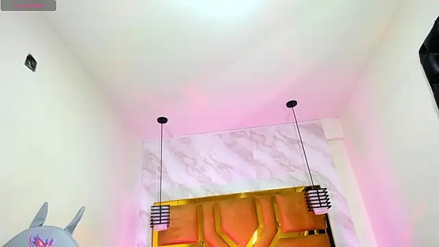 Luciifeer  online show from February 2026 07:12:01 PM