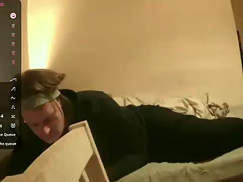 avamaxwell online show from September 2025 07:25:01 PM